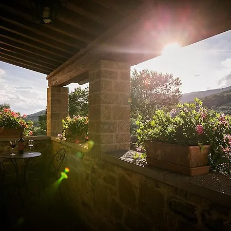 Sleeps 4 Pool Wifi Sant'enea